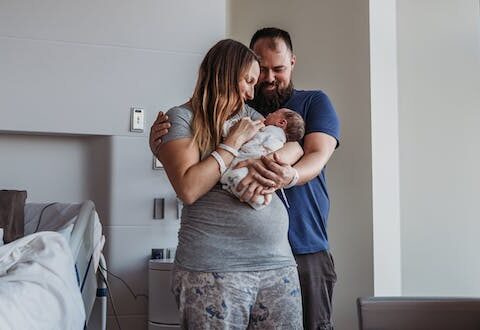 Birth of a story: How new parents find meaning after childbirth hints at how they will adjust