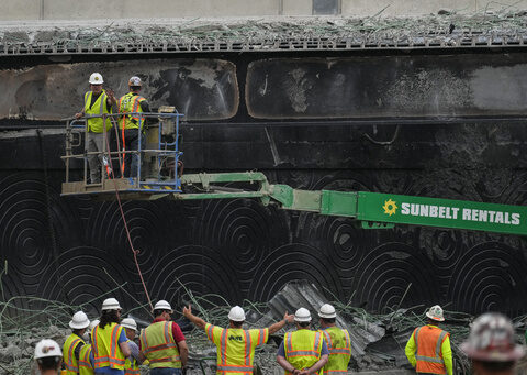 Pennsylvania using tons of recycled glass nuggets to rebuild collapsed Interstate 95