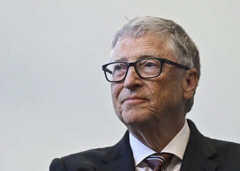 Bill Gates visits China as leaders try to revive foreign business interest