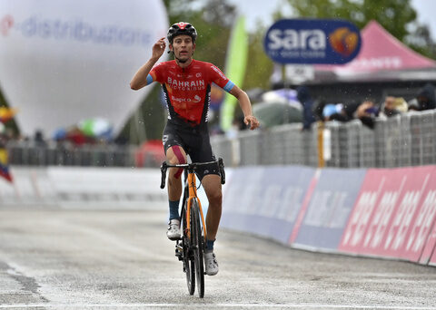 Swiss cyclist Gino Mäder dies from injuries suffered in crash during Tour de Suisse