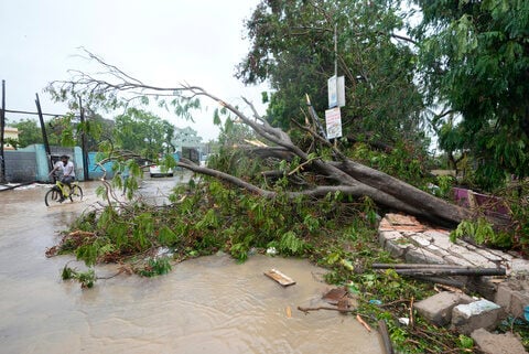 Thousands in western India relief camps begin returning home as Cyclone Biparjoy recedes