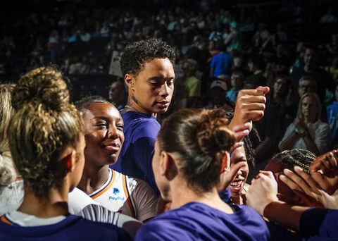 Brittney Griner misses second straight game with hip injury