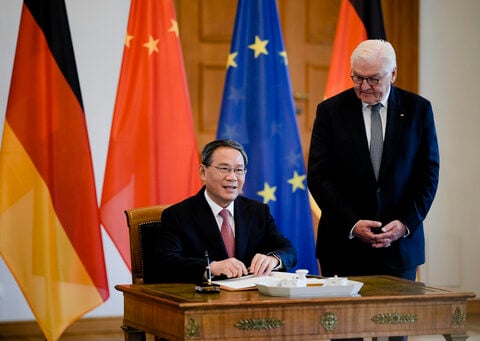 New Chinese premier starts 1st trip abroad to Germany and France