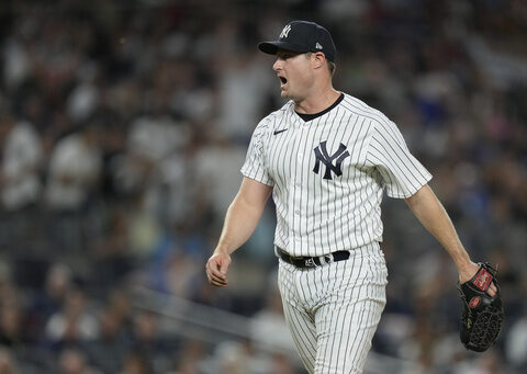 Wagging his finger at the Mariners, Cole stops the Yankees' 4-game skid with a 3-1 win