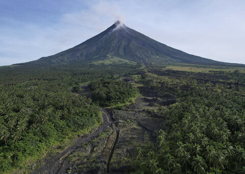 Philippine volcano's eruption, which has displaced thousands, can last for months