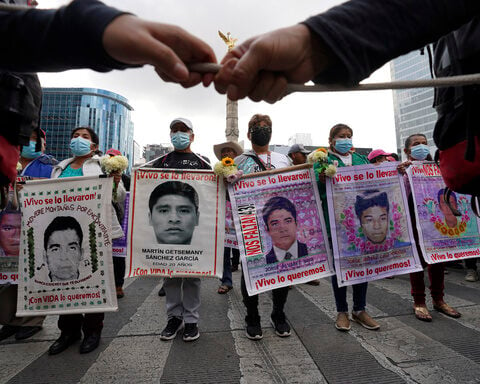 8 Mexican army soldiers arrested in 2014 disappearances of 43 students