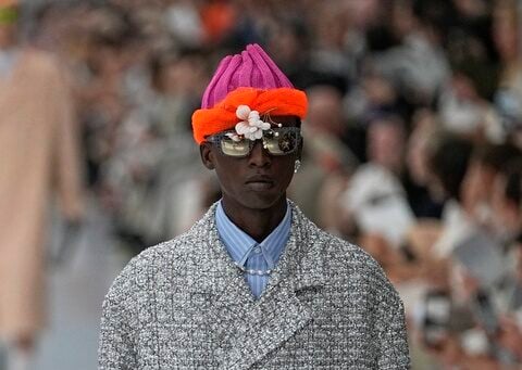 Anderson's couture craftmanship captivates at Loewe for Paris men's fashion week