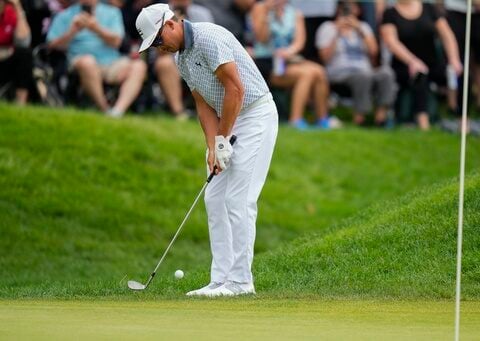 Bradley leads the Travelers with a 54-hole scoring record, Fowler shoots a career-best 60