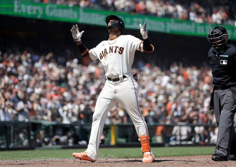 Matos hits first career HR to lift Giants past Diamondbacks 7-6 for 12th win in 13 games