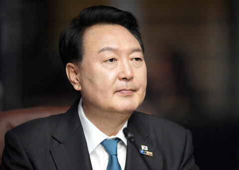 South Korean President Yoon Suk Yeol makes surprise visit to Ukraine