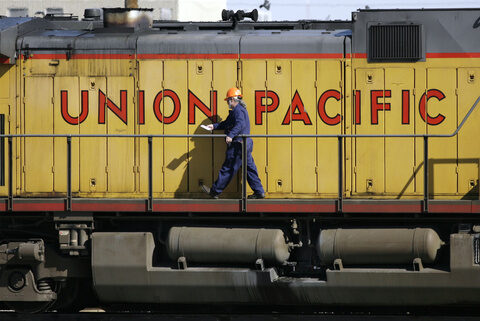 Union Pacific railroad to renew push for 1-person crews by testing conductors in trucks