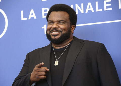 Craig Robinson continues underdog storyline on Peacock's 'Killing It' with new season