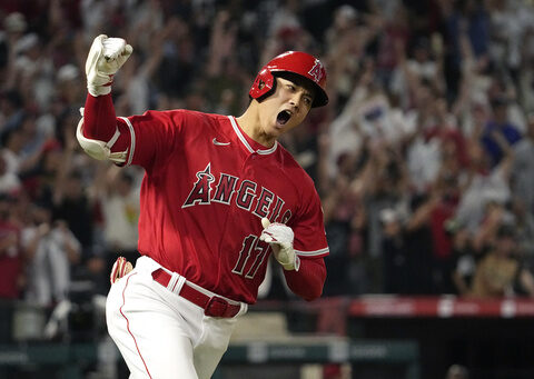 Ohtani ties score with 35th homer, Angels beat Yankees 4-3 in 10 innings