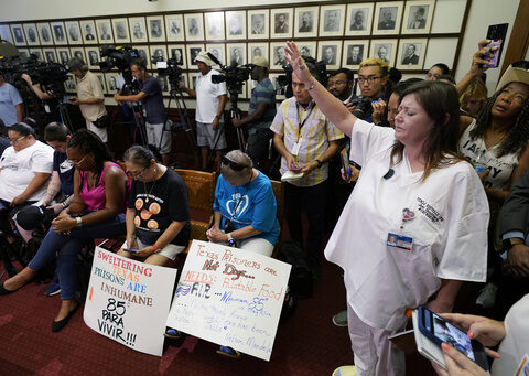 Texas heat wave has inmates' families worried about lack of air conditioning in state's prisons