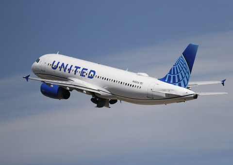 United Airlines says it made $1 billion in the second quarter and sees strong remainder of 2023