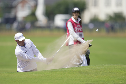 Stewart Cink opens with 68 and thinks he can win British Open at age 50