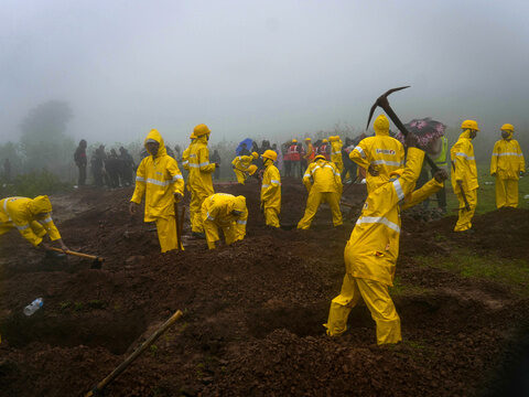 Rescue efforts have resumed in western India where a landslide killed at least 16 people