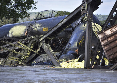 Tar balls are being found 100 miles downstream from Yellowstone River train derailment