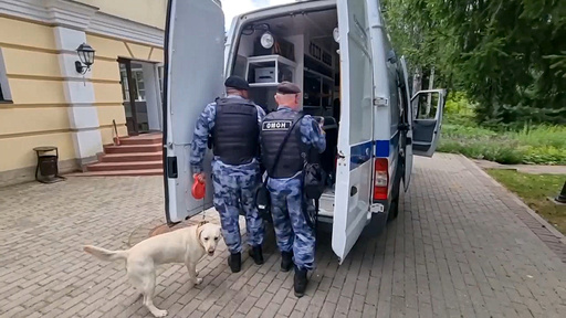 Russian special forces kill a gunman who broke into a private house near Moscow