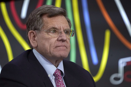 Chicago Blackhawks owner Rocky Wirtz dies at age 70