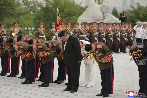 North Korean leader Kim Jong Un meets with Russian defense minister on military cooperation