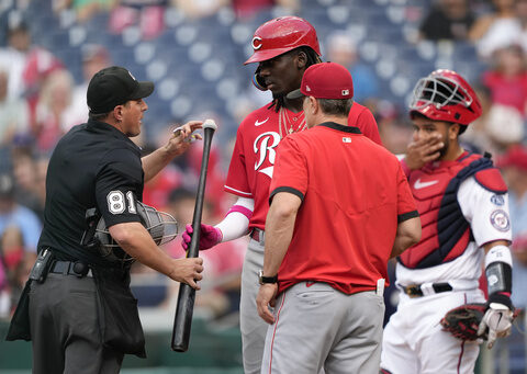 Cincinnati Reds rookie Elly De La Cruz homers after umpires had him remove knob piece from bat