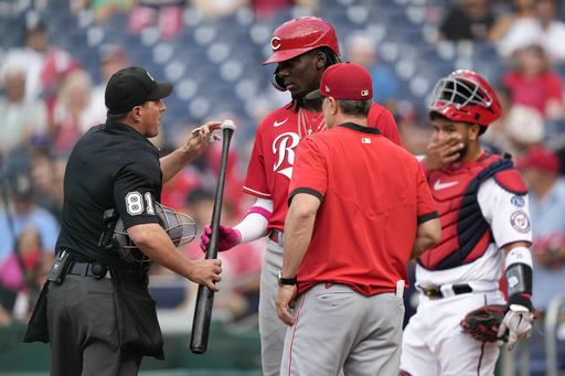 Cincinnati Reds rookie Elly De La Cruz homers after umpires had him remove knob piece from bat