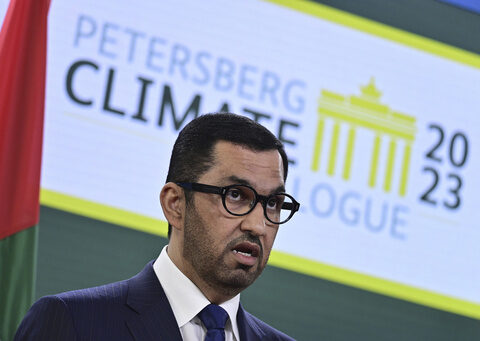 Climate talks chief urges oil producing states to slash emissions