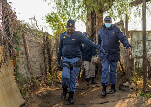 The death toll from a South Africa gas leak blamed on illegal gold processing has risen to 17