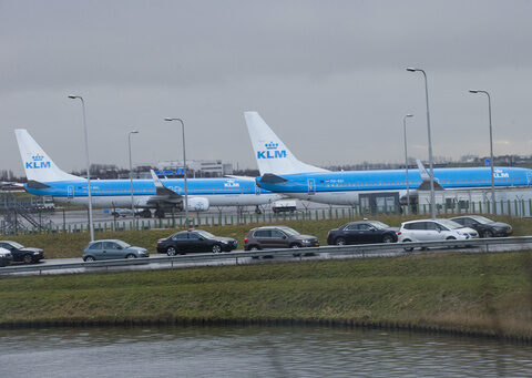 Amsterdam court gives green light to plan to reduce flights at busy Schiphol Airport