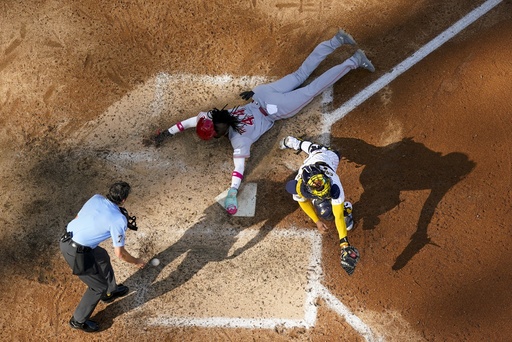 Elly De La Cruz steals 2nd, 3rd and home in the same inning, sparks Reds to 8-5 win over Brewers