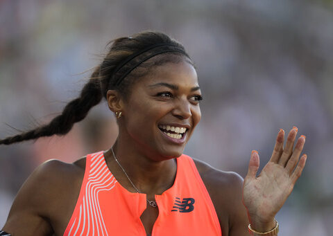 Gabby Thomas holds off Sha'Carri Richardson to win the 200 at the US track and field championships