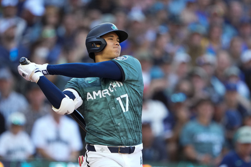 Shohei Ohtani takes note of Seattle crowd asking for him to call Northwest home