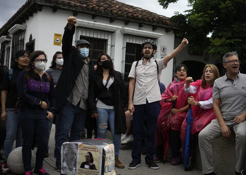 Guatemala's high court steps into election, suspends release of official results