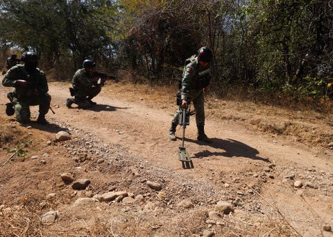 Roadway bombs planted by drug cartel in Mexico kill 4 police officers, 2 civilians