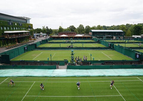 Novak Djokovic, Iga Swiatek, Venus Williams and Coco Gauff get Wimbledon started on Day 1