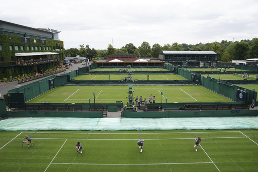 Novak Djokovic, Iga Swiatek, Venus Williams and Coco Gauff get Wimbledon started on Day 1