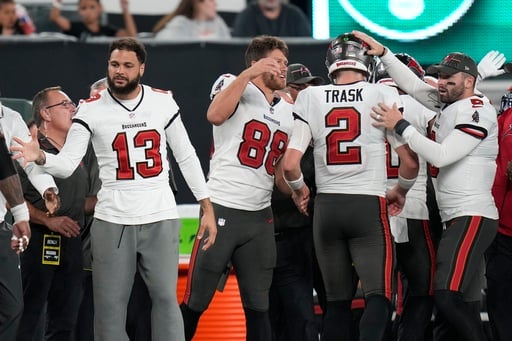 Mayfield sits while Trask plays in Bucs' 13-6 preseason win over Jets. Backup Wolford injures neck