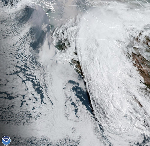 Tropical Storm Hilary menaces Mexico's Baja coast, southwest US packing deadly rainfall