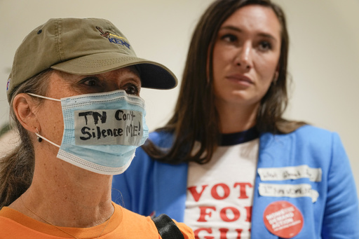 Signs return to Tennessee statehouse grounds after judge blocks new House GOP rule