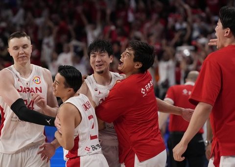 Japan rallies to beat Venezuela at World Cup, closes in on Olympic berth