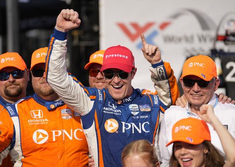 Scott Dixon rallies to win IndyCar season finale and give Ganassi 1-2 finish in final standings