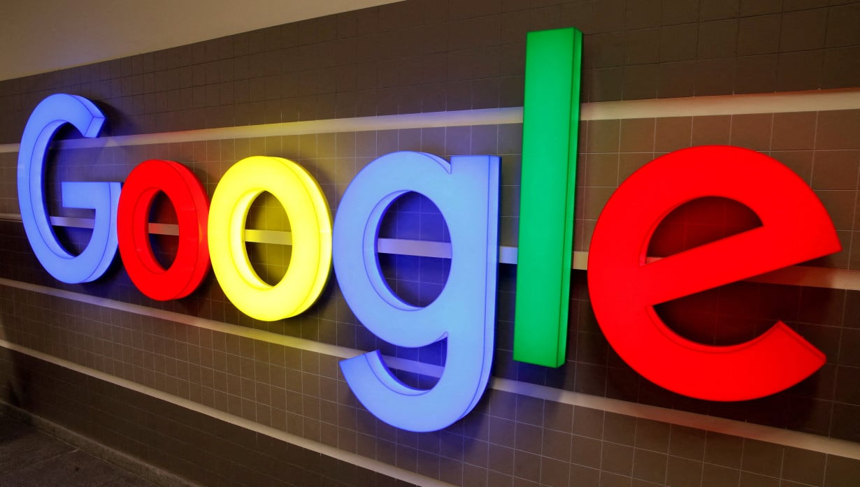 Google created hurdles to protect smartphone foothold -small search firm