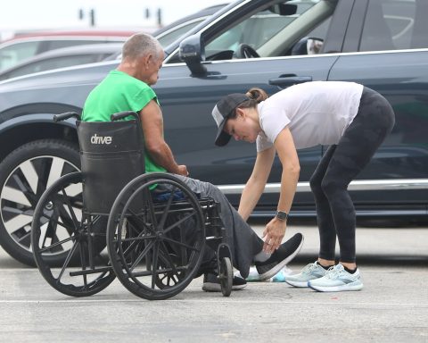 A Touching Encounter: Jennifer Garner's Unexpected Gesture Makes People Think Twice