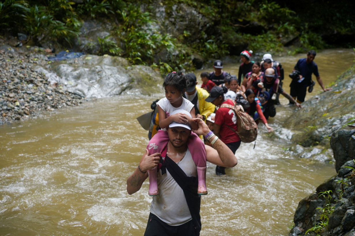 FILE PHOTO: UNICEF reports record number of children crossing Panama's Darien Gap