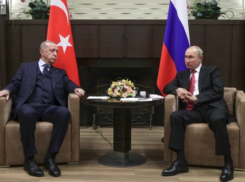 The Turkish president is to meet Putin with the aim of reviving the Ukraine grain export deal