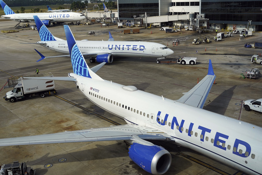 An equipment outage holds up United flights, but the airline and FAA say they're resuming