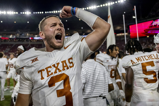 AP Top 25: Texas jumps to No. 4 after beating 'Bama; Pac-12 sets conference high with 8 ranked teams