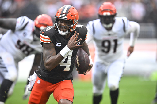 Deshaun Watson runs for TD, Browns bottle up Joe Burrow in 24-3 win over Bengals in season opener