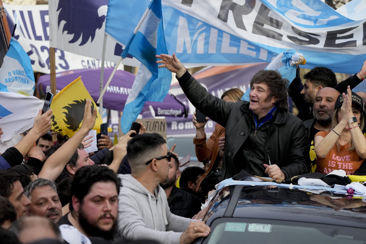 Argentine inflation keeps soaring, putting the government on the defensive as elections near